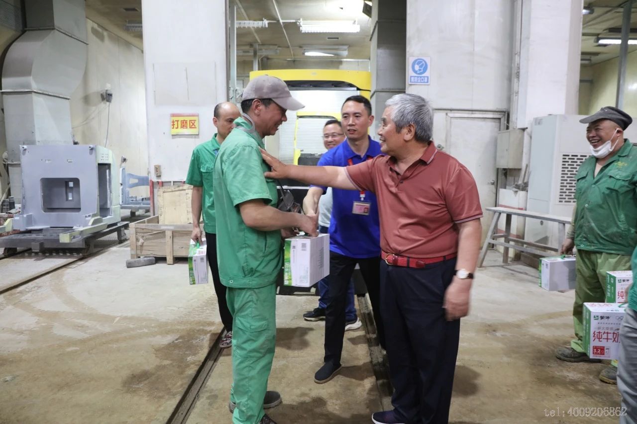 公司領(lǐng)導(dǎo)深入一線慰問員工，傳遞溫暖關(guān)懷(圖2)